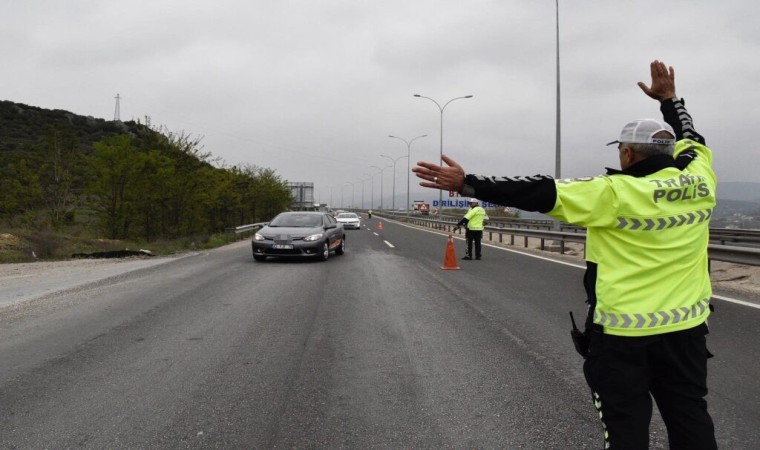 Trafik denetiminde 8 sürücüye idari para cezası yazıldı