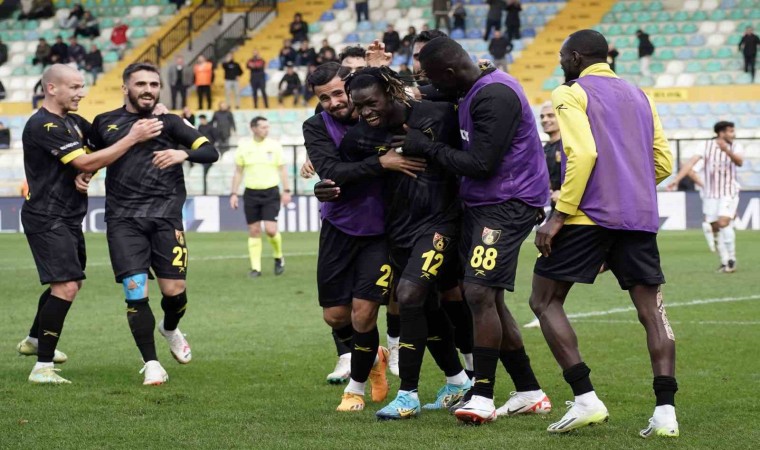 Trendyol Süper Lig: İstanbulspor: 2 - Hatayspor: 1 (Maç sonucu)