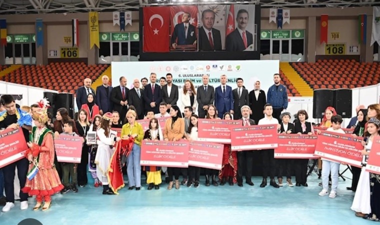 Uluslararası Türk Dünyası Bilim ve Kültür Şenliğinde birincilik ödülü Altındağ Hacıbayram Ortaokulu öğrencilerinin