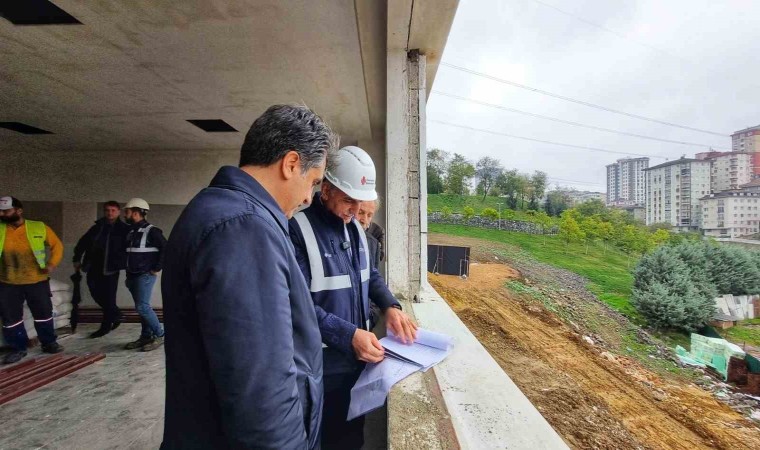 Ümraniyede bin öğrencinin yeni eğitim yuvası açılışa hazırlanıyor