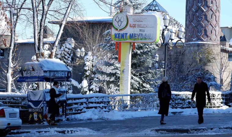 Uzmanından karda ve buzda yürüme teknikleri