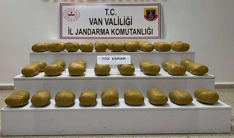 Vanda 51 kilo toz esrar ele geçirildi