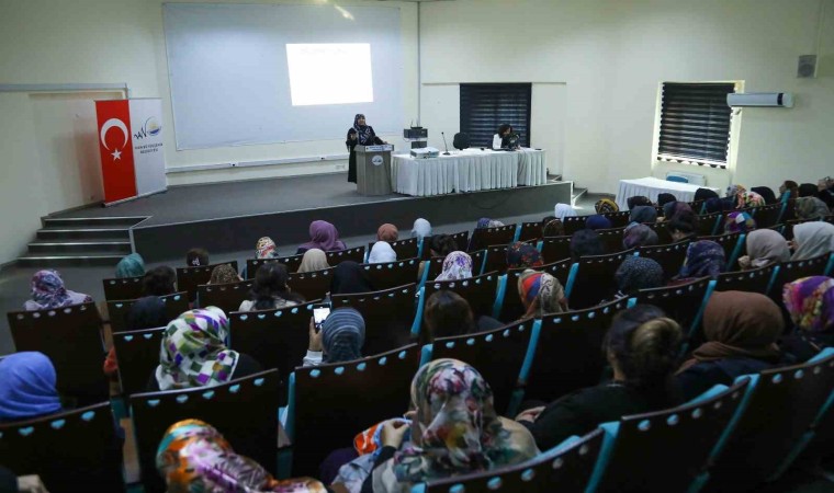 Vanda ‘Zihnimizi Kullanma Kılavuzu semineri düzenlendi