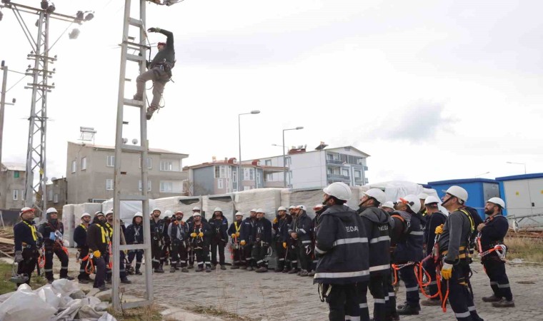 VEDAŞtan saha personeline güvenli çalışma eğitimi