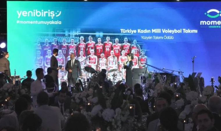 Yenibiriş Momentum 24 İş Zirvesi; ’100 Yıl Değer Ödülleri’ takdim edildi 