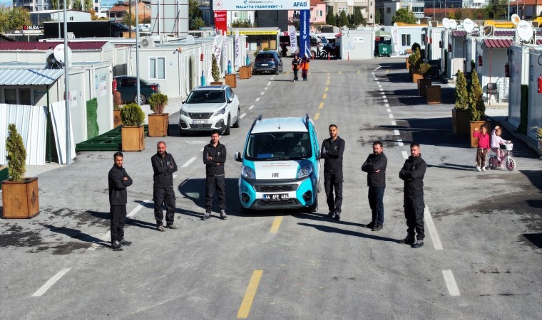 Yeşilyurtta konteyner onarım hizmet aracı hizmete girdi