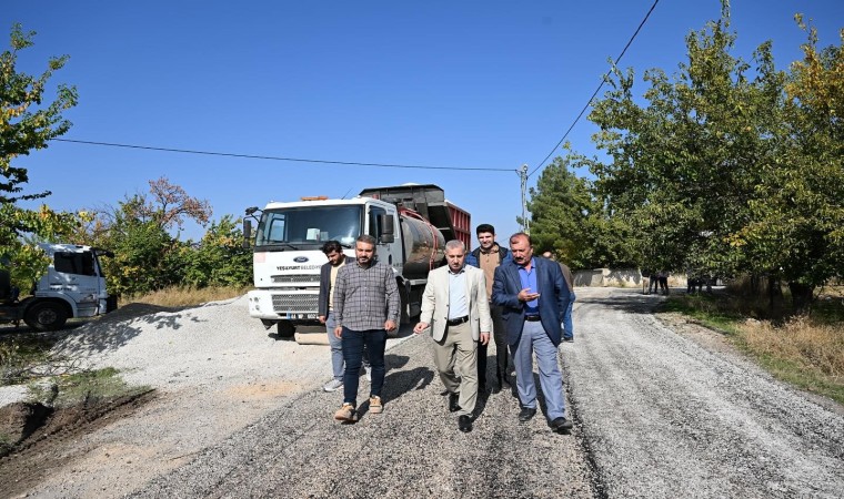 Yeşilyurtta yollar daha konforlu hala getiriliyor