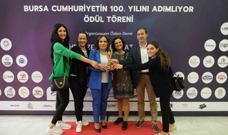 Yılın En Başarılı Marketler Zinciri ödülü Özhan Marketin oldu