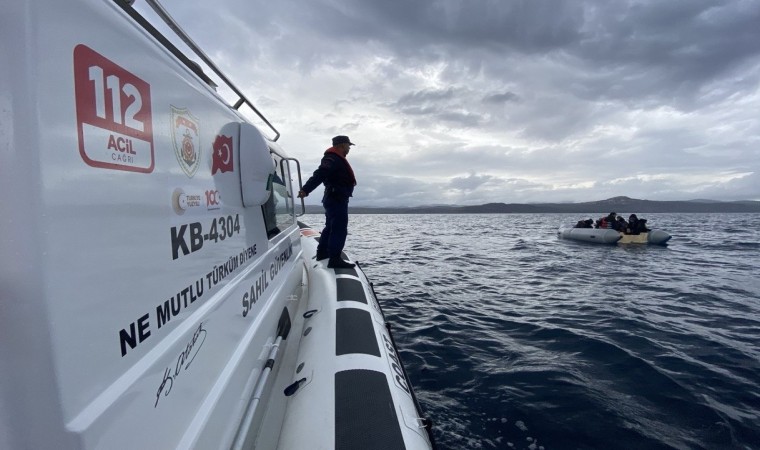 Yunan unsurlarınca ölüme terk edilen 23 kaçak göçmen kurtarıldı