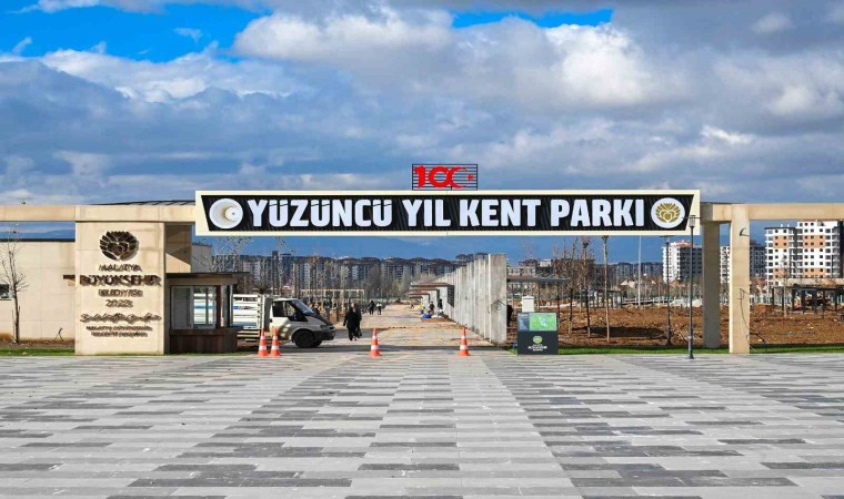 100. Yıl kent parkında sona doğru