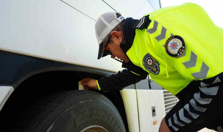 43 ilin geçiş güzergahında kış lastiği denetimi