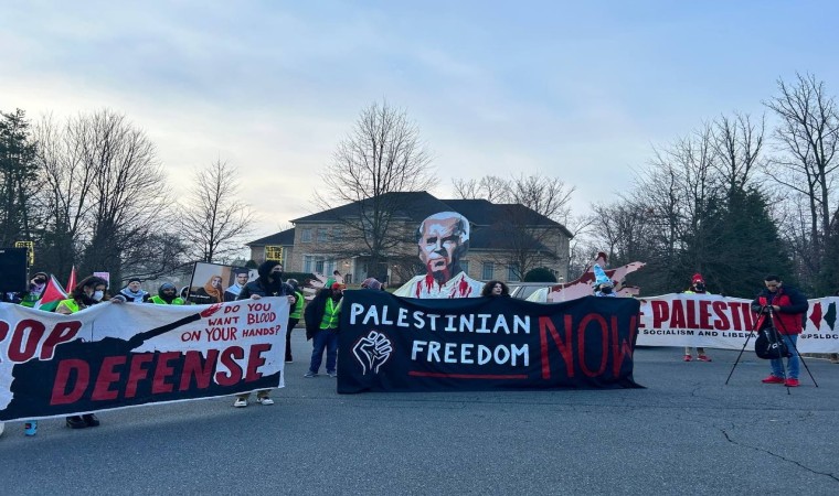 ABDde Savunma Bakanı Austin ve Ulusal Güvenlik Danışmanı Sullivanin evinin önünde İsrail karşıtı protesto