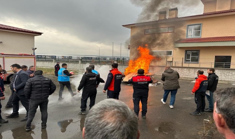 Ağrıda AFAD liderliğinde deprem tahliye ve yangın tatbikatları başarıyla gerçekleştirildi