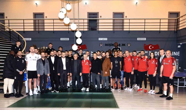 Ahmet Nur Çebi, Futbol A Takımı ve Tekerlekli Sandalye Basketbol Takımına veda etti