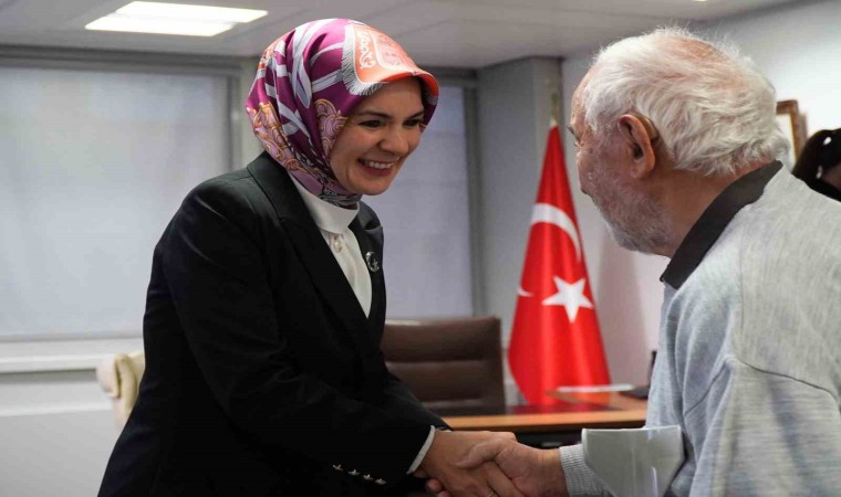 Aile ve Sosyal Hizmetler Bakanı Göktaş, Cenevrede Türklerle bir araya geldi