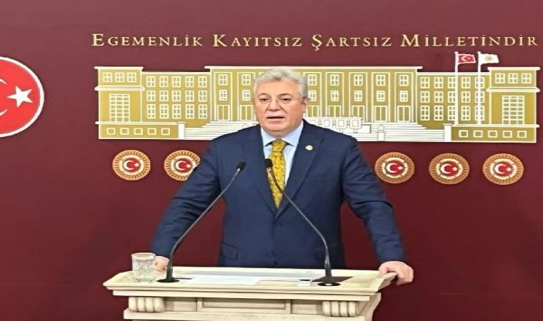 AK Parti’li Akbaşoğlu: Maskeli tiyatro oynanıyor