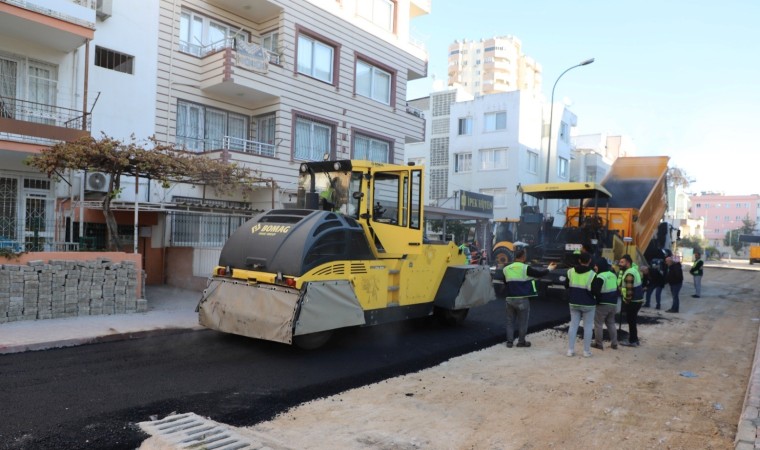 Akdenizde asfalt çalışmaları aralıksız sürüyor