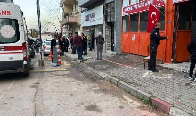 Alacak verecek tartışmasında arkadaşını bıçaklayarak öldürdü