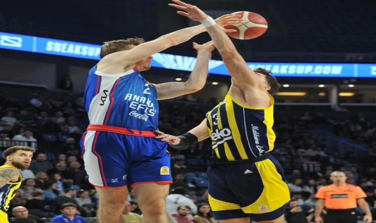 Anadolu Efes - Fenerbahçe Beko: 81-80