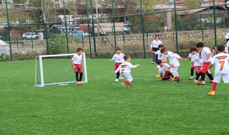 Anaokulları arasında futbol turnuvası