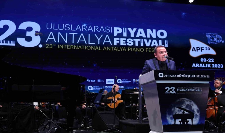 Antalya Piyano Festivaline muhteşem açılış