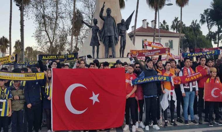 Antalyada vatandaşlar terörü protesto etti