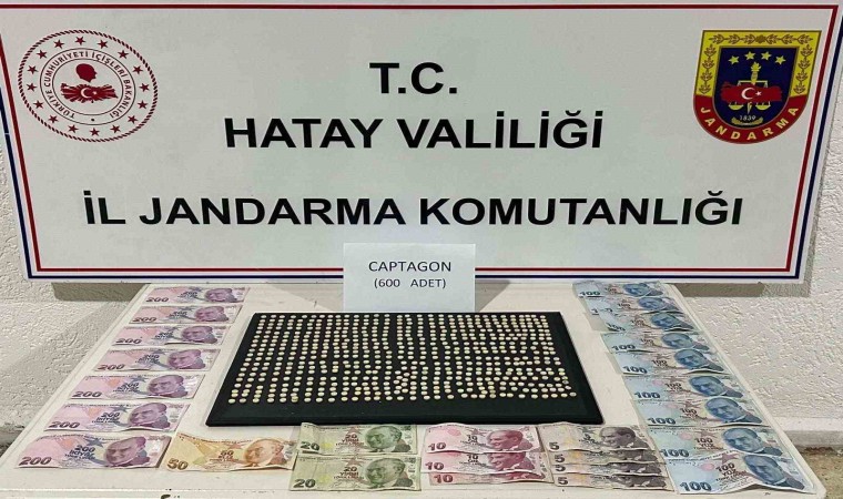 Arsuzda 600 adet uyuşturucu hap ele geçirildi