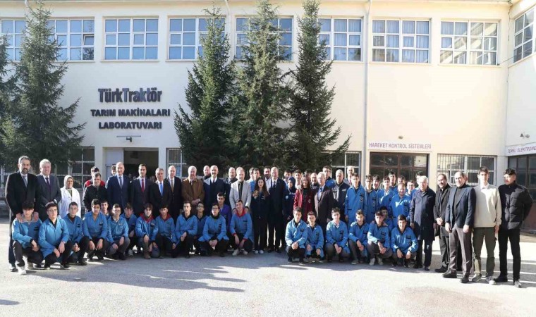 ATO Başkanı Baran ve Bakan Yardımcısı Şamlıoğlundan meslek lisesi ziyareti