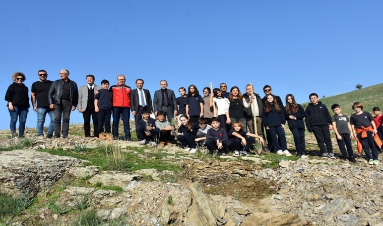 Aydında yürütülen proje kapsamında fıstık çamı ve akasya ağacı dikimi yapıldı