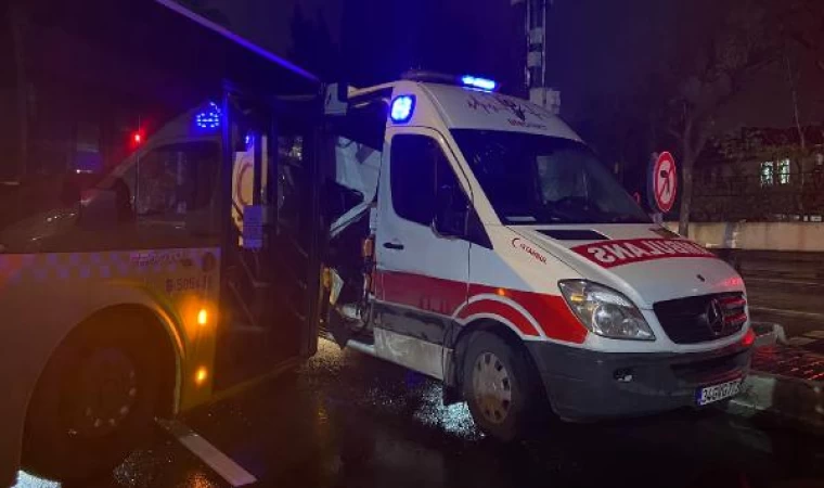 Bahçelievler’de ambulans ve İETT otobüsü kaza yaptı