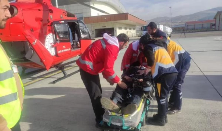 Bahçesaray’daki hasta, ambulans helikopterle Van’a sevk edildi