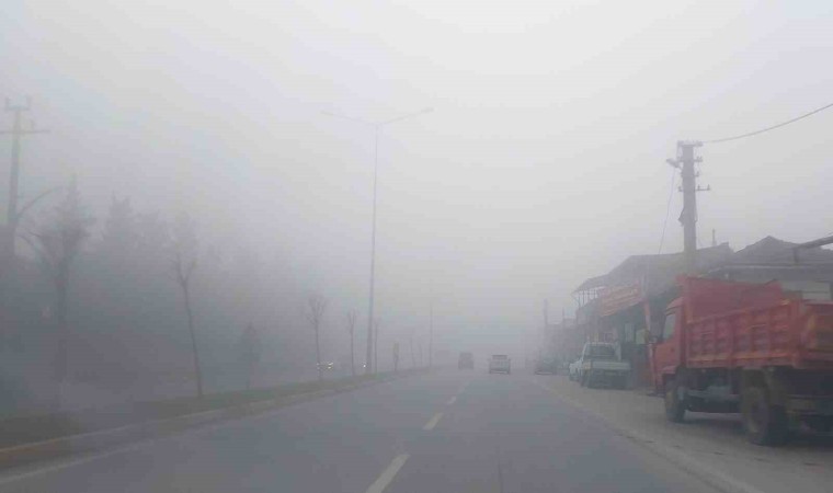 Balıkesirde yoğun sis etkili olmaya devam ediyor