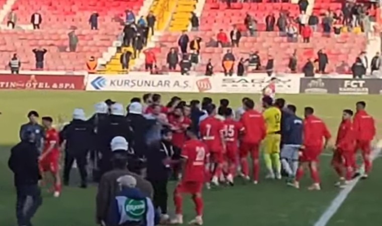 Balıkesirspor futbolcusu ve yöneticisi PFDKya sevk edildi