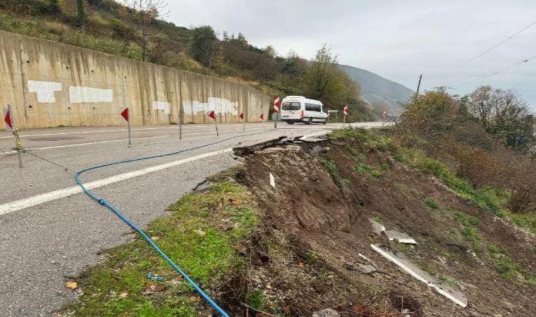 Bartın- Cide kara yolunda heyelan