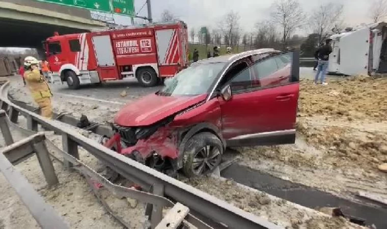 Basın Ekspres Yolu’nda iki kamyon devrildi: 4 yaralı-2