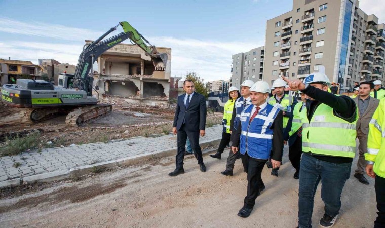 Başkan Soyerden Uzundere Kentsel Dönüşüm Alanında yerinde inceleme