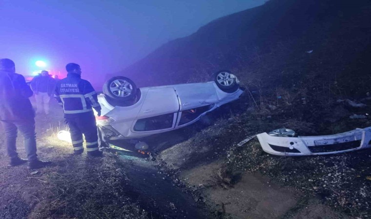 Batmanda kontrolden çıkan otomobil takla attı: 5 yaralı