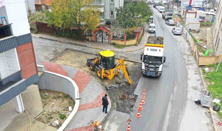 Beylikdüzünde yol çalışmaları 10 mahallede eş zamanlı devam ediyor