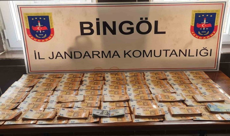 Bingölde kendilerini savcı olarak tanıtıp vatandaşı dolandıran 4 şüpheli yakalandı