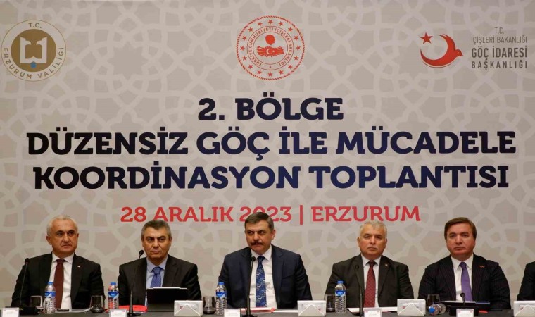 Bölge valileri düzensiz göçle mücadele için Erzurumda toplandı