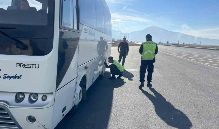 Bolvadinde kış lastiği denetimi