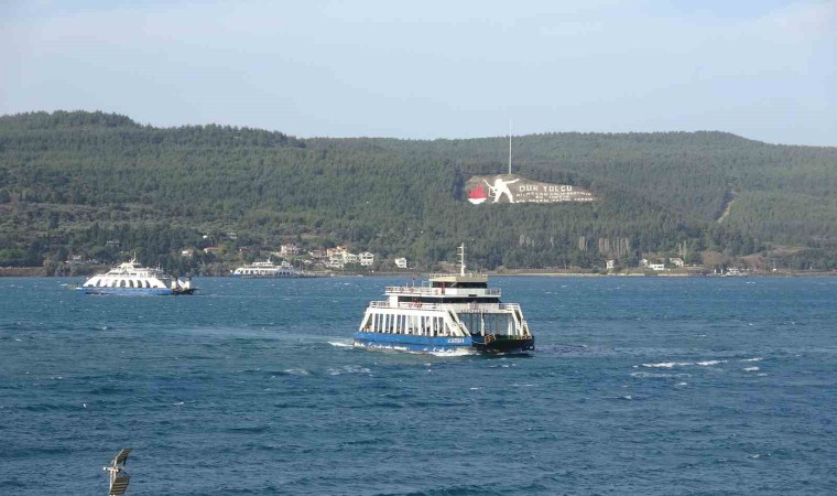 Bozcaada ve Gökçeadaya 2 gündür sefer yapılamıyor