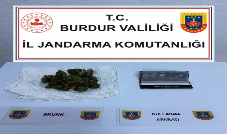 Burdurda jandarma ekiplerinin kaçakçılık operasyonunda çok sayıda uyuşturucu madde ele geçirildi