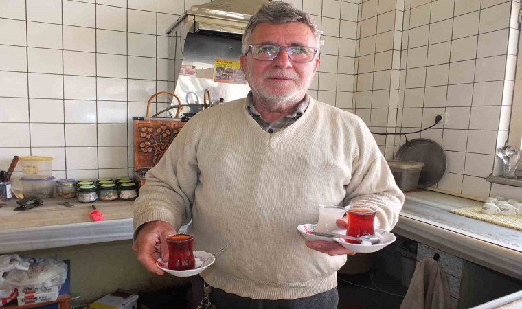 Burhaniyede kahvehanelerde hasat yoğunluğu