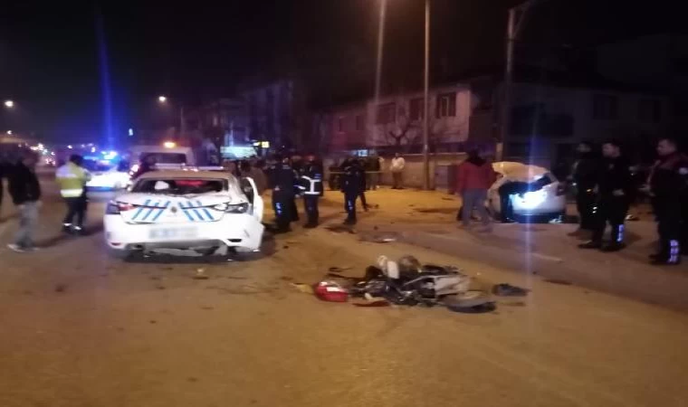 Bursa’da polis otosunun da karıştığı zincirleme kaza: 2’si polis, 4 yaralı