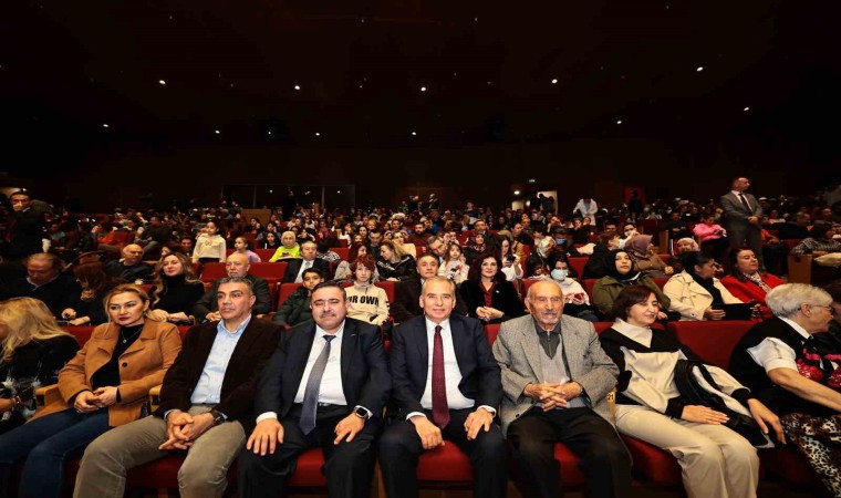 Büyükşehirin ev sahipliğindeki gösteri izleyenleri büyüledi