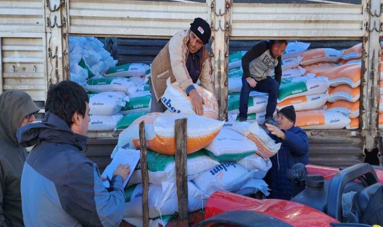 Çanakkalede orman yangınlarından etkilenen üreticilere yem desteği