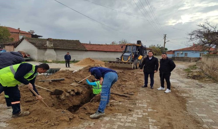 Çapaklı Mahallesinde kanalizasyon hattı yenilendi