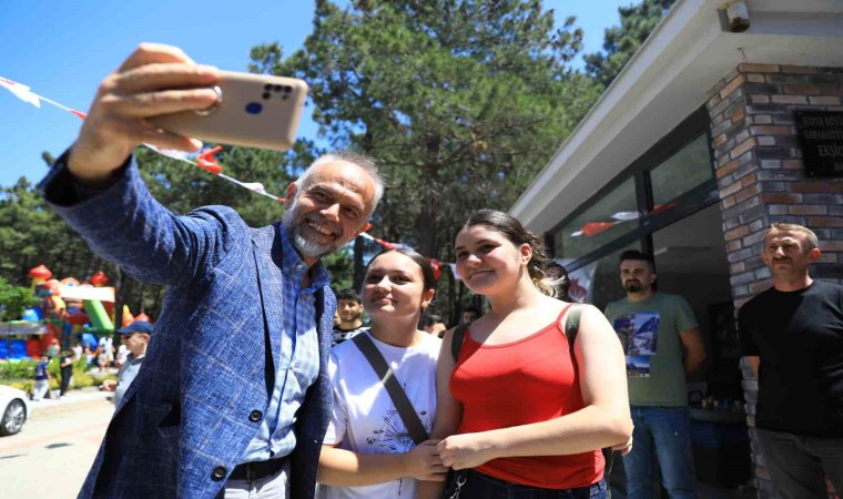 Çekmeköy Belediyesinden öğrencilere ulaşım desteği