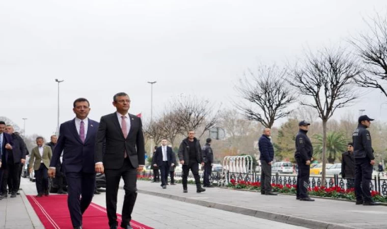 CHP Genel Başkanı Özel, İmamoğlu’nu ziyaret etti: Siyasette hiçbir ihtimal tamamen sıfırlanmaz